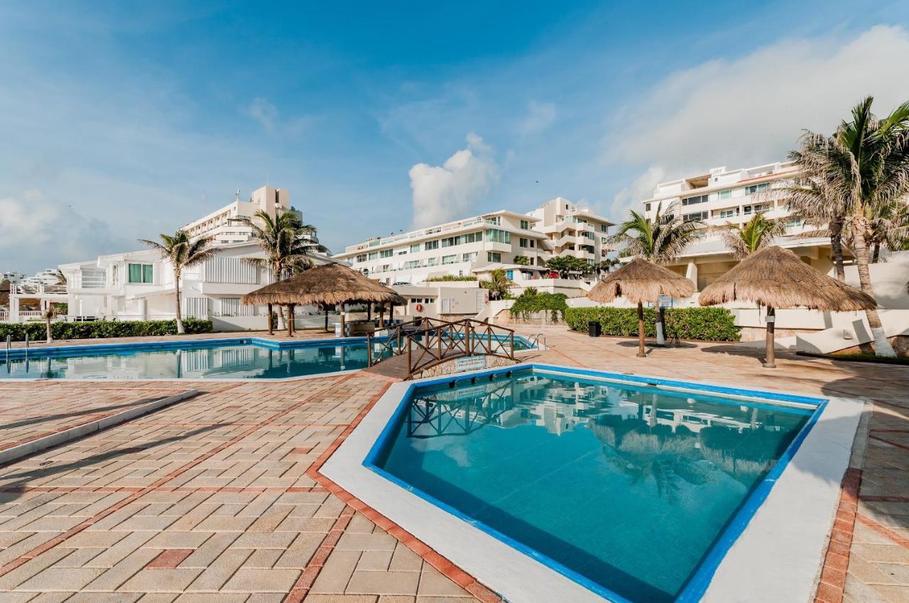 Aparthotel Rooftop Private Jacuzzi In Beach Front Penthouse Cancún