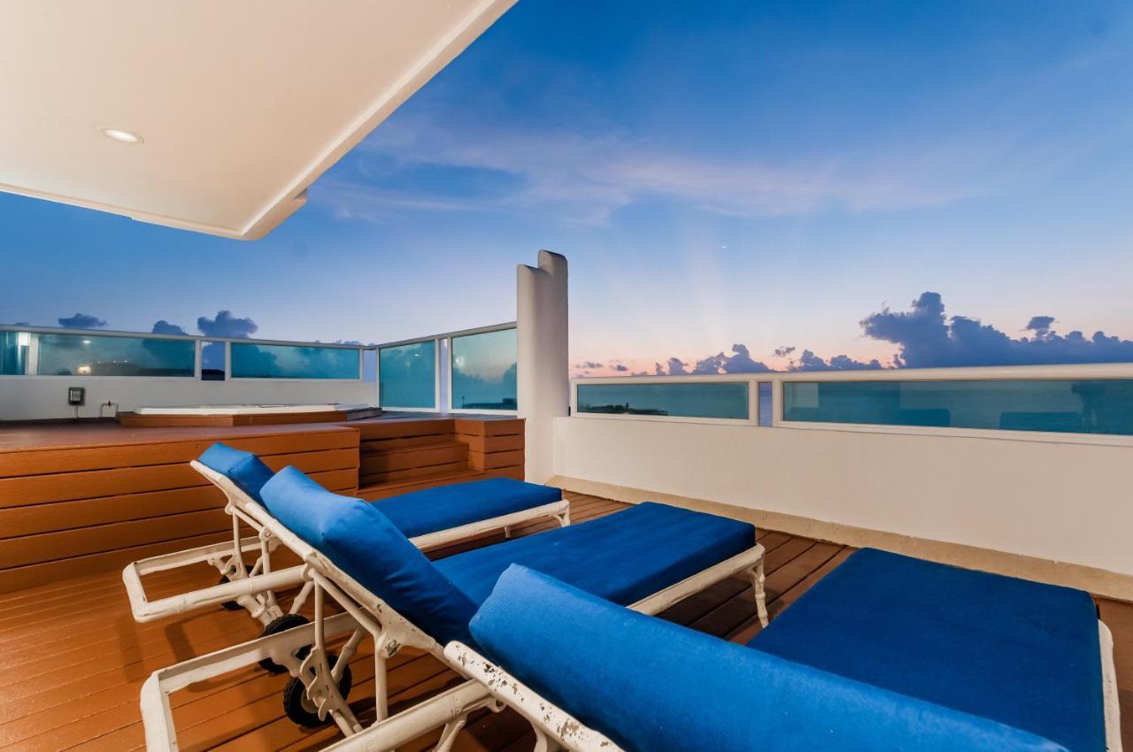 Rooftop Private Jacuzzi In Beach Front Penthouse Aparthotel