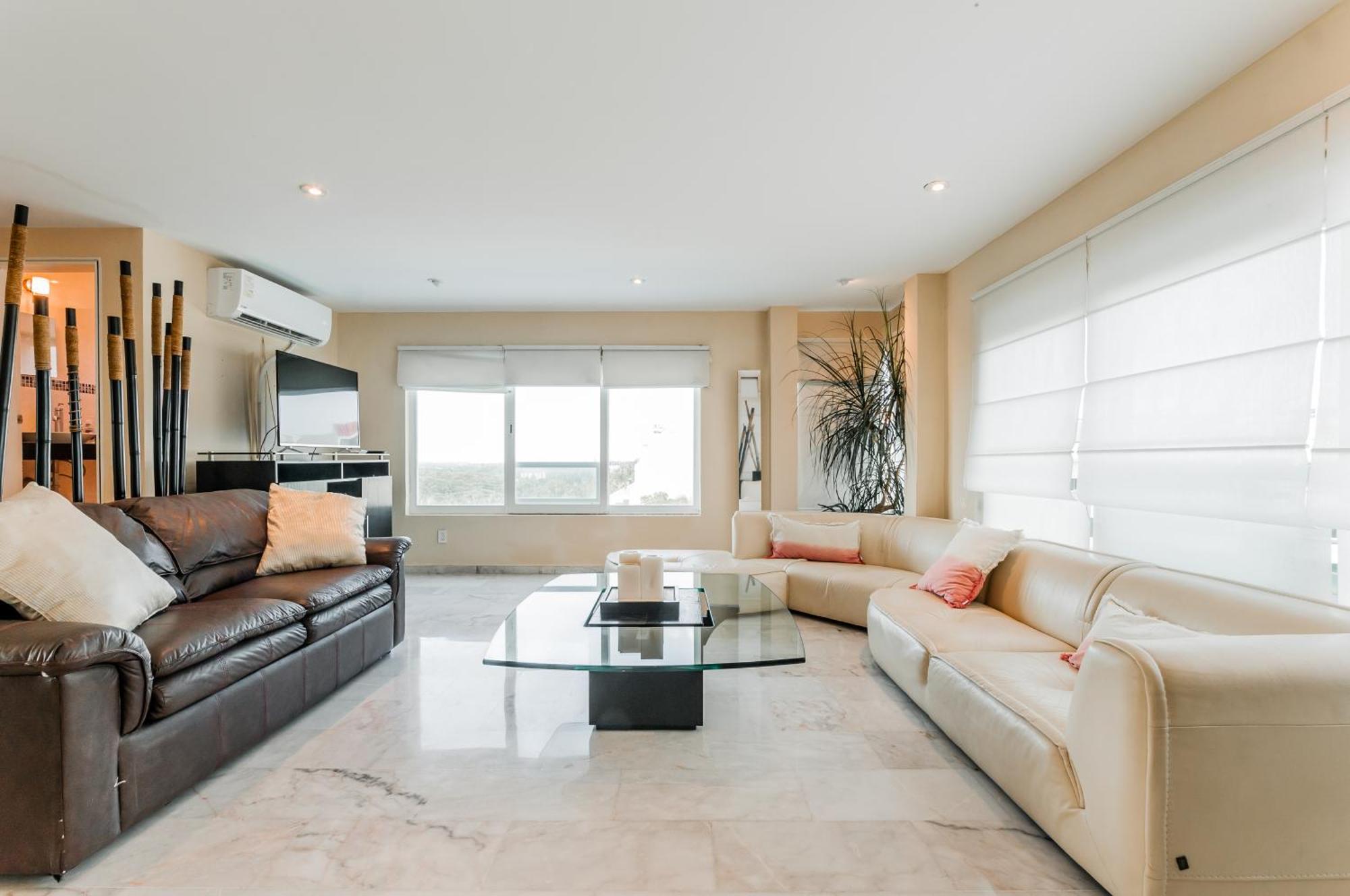 Aparthotel Rooftop Private Jacuzzi In Beach Front Penthouse 3*
